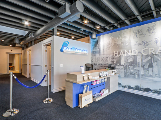 arch supports store photo
